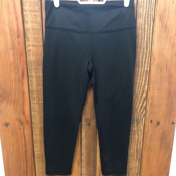 Victoria’s Secret sport size small black capri leggings - Picture 5 of 9